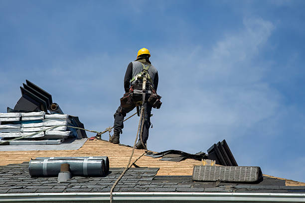 Professional Roofing technician working in Lakeville, OH